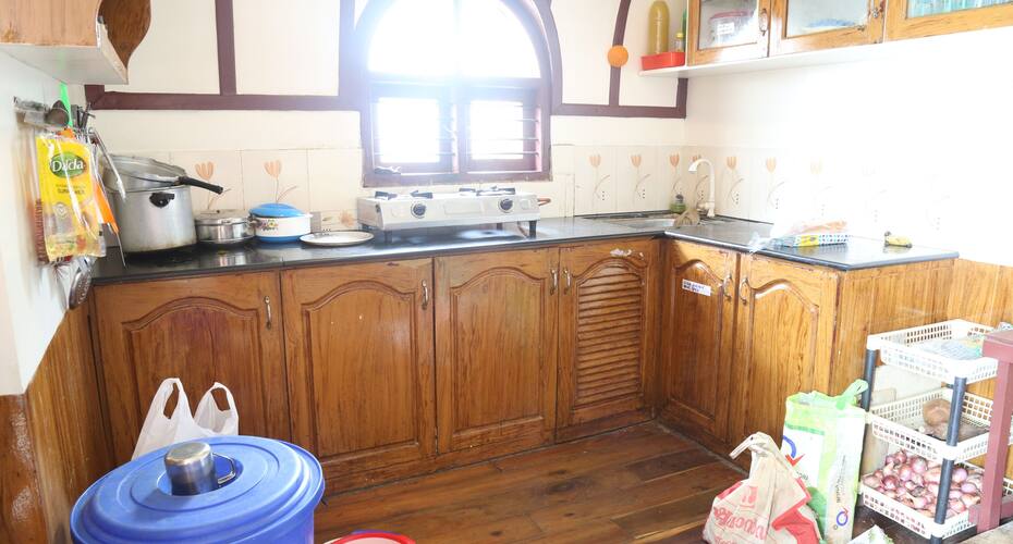 Goldy Deluxe Houseboat, Alleppey 3